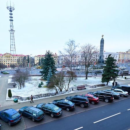So Fashionable Apartment In The Heart Of Minsk Bagian luar foto