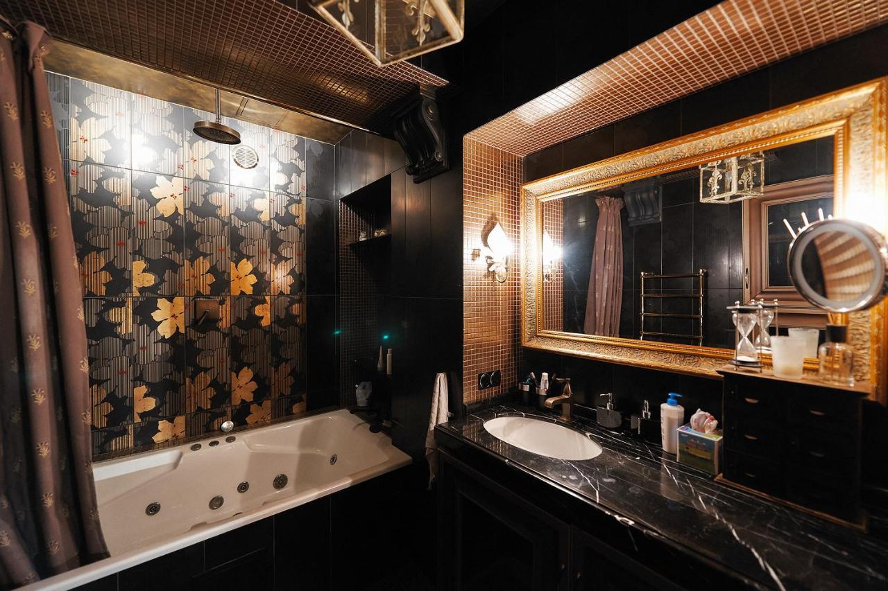 So Fashionable Apartment In The Heart Of Minsk Bagian luar foto