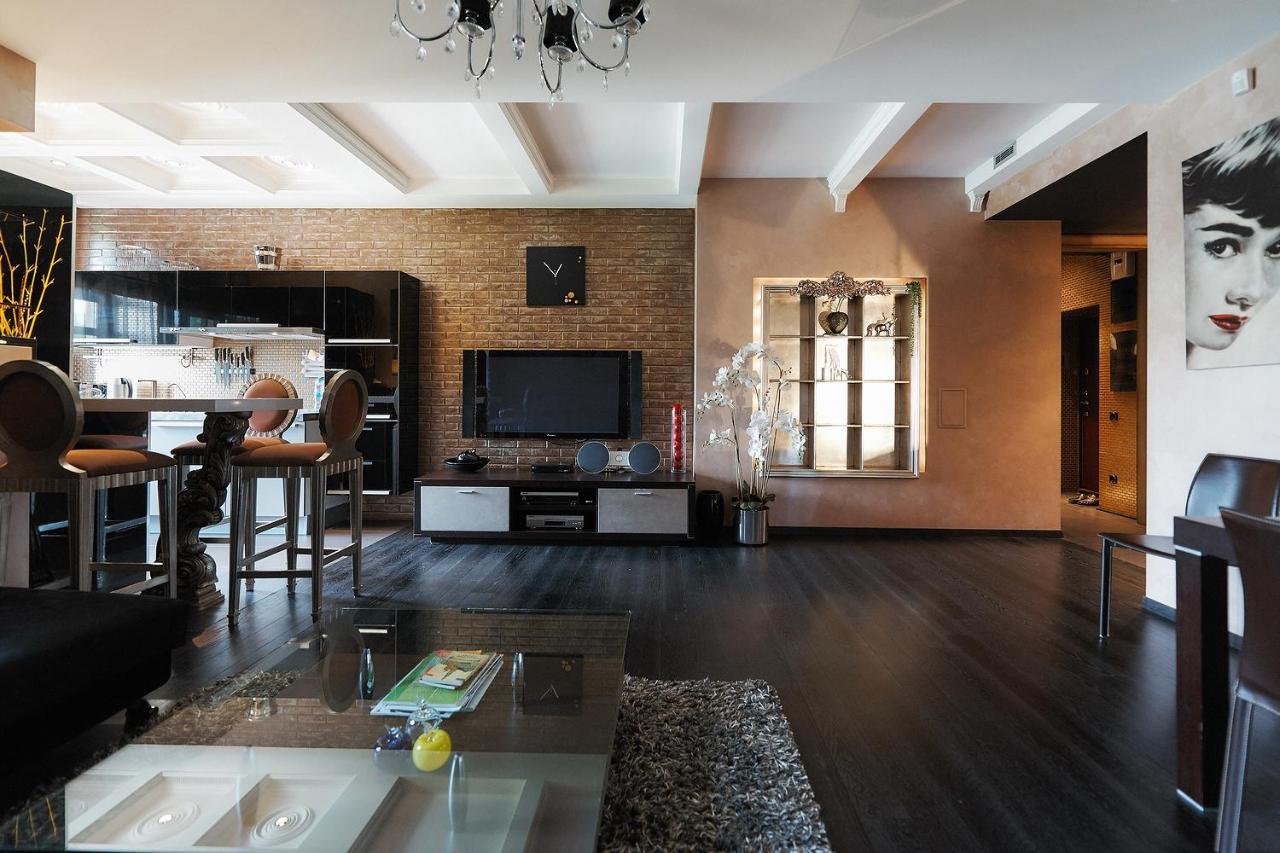 So Fashionable Apartment In The Heart Of Minsk Bagian luar foto