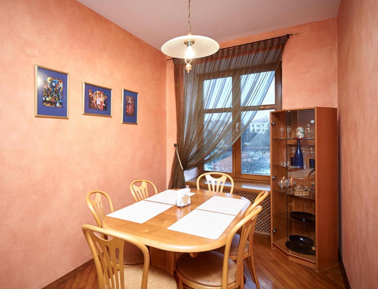 So Fashionable Apartment In The Heart Of Minsk Bagian luar foto