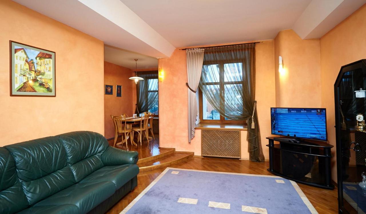 So Fashionable Apartment In The Heart Of Minsk Bagian luar foto